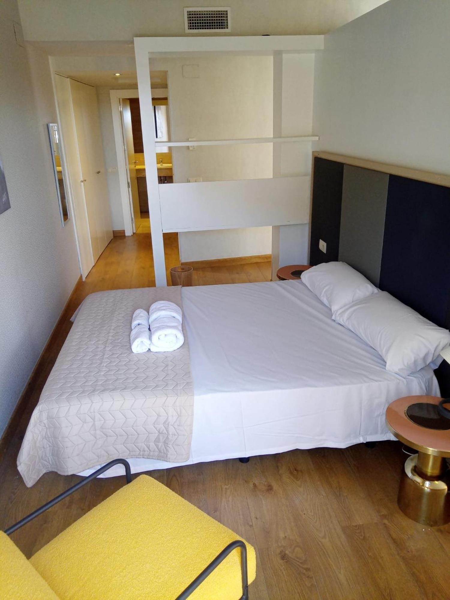 Aparthotel Ardmadrid Centro Habitación foto